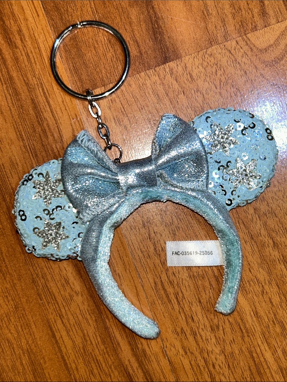 NWOT Disney x Tokyo Disneyland Frozen Mini Sequin Minnie Ears Headband Keychain